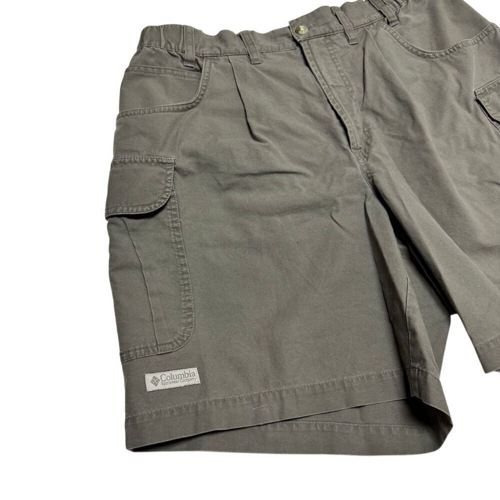 Columbia Men's Khaki Green Cargo Shorts - Size 34 stretch waist - Picture 8 of 14